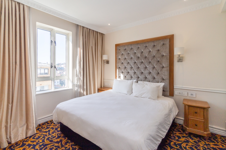 2 Bedroom Property for Sale in Sea Point Western Cape